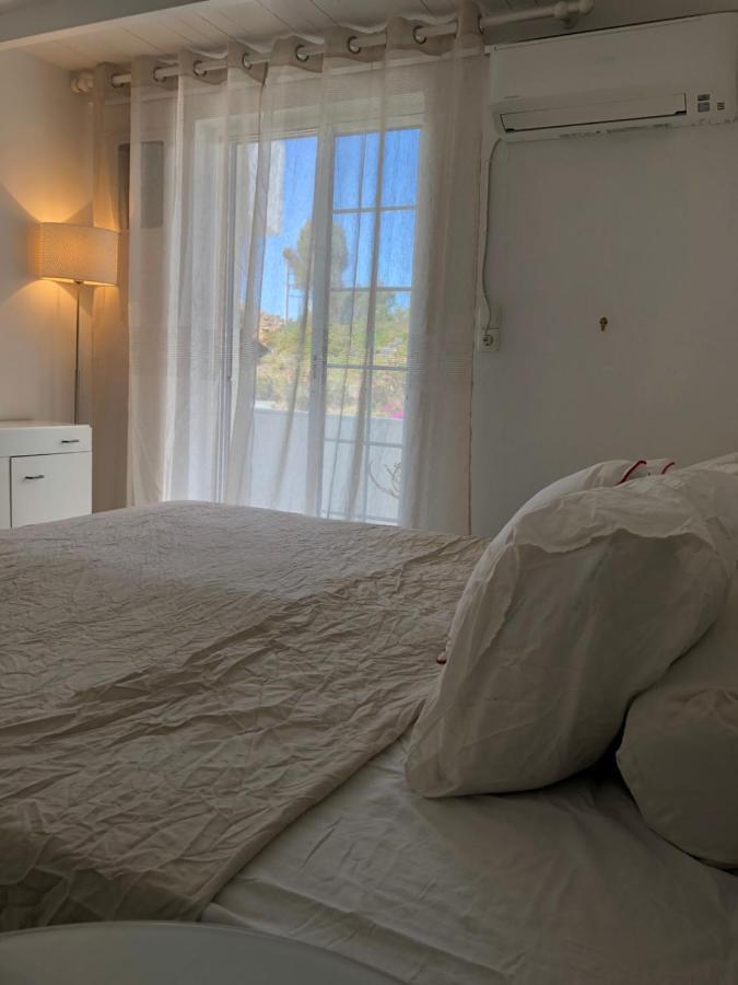 Pounta Beach House 수니언 외부 사진
