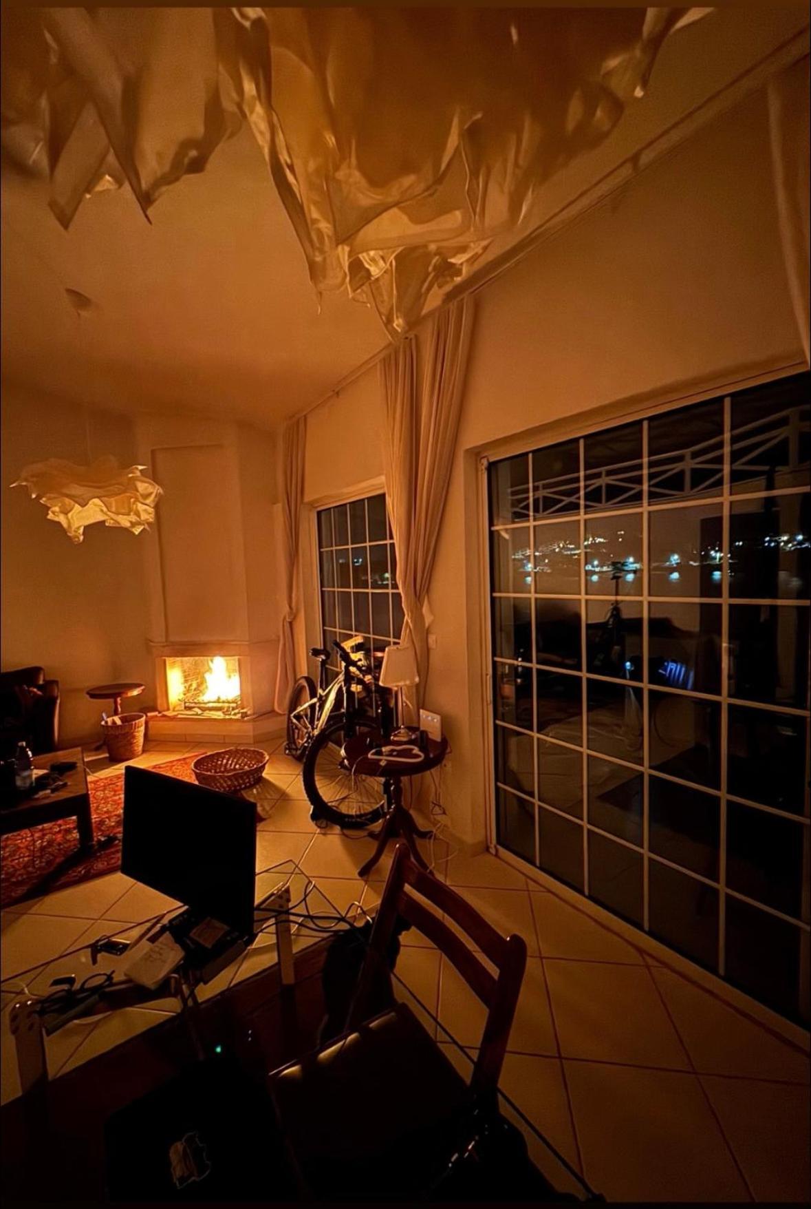 Pounta Beach House 수니언 외부 사진